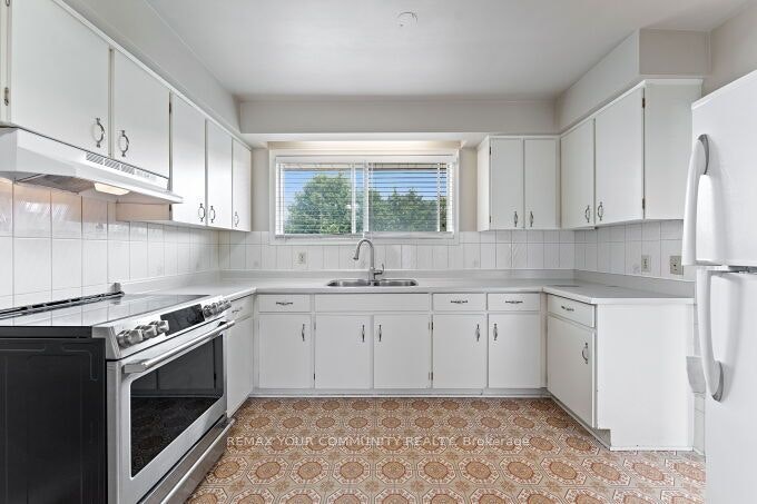 225 16th Avenue, Richmond Hill, ON, L4C 7A6 - 12