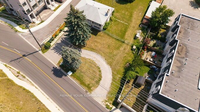 225 16th Avenue, Richmond Hill, ON, L4C 7A6 - 39