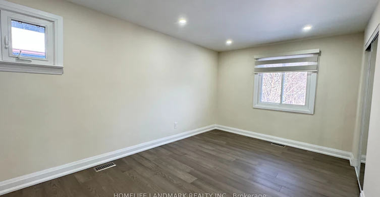 (Main)-95 Sussex Avenue, Richmond Hill, ON, L4C 2E8 - 9