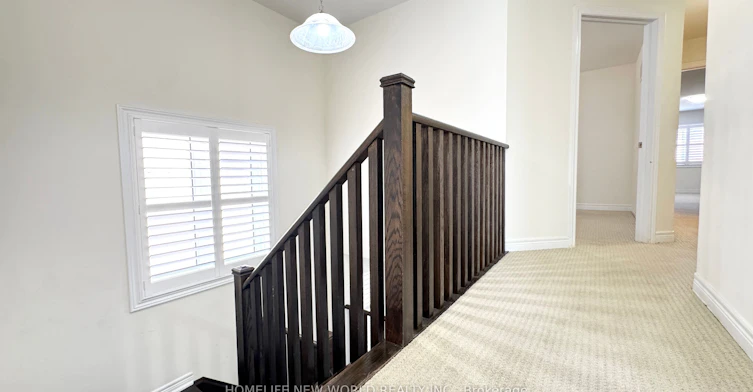 32 Falconridge Terrace, East Gwillimbury, ON, L9N 0R2 - 10
