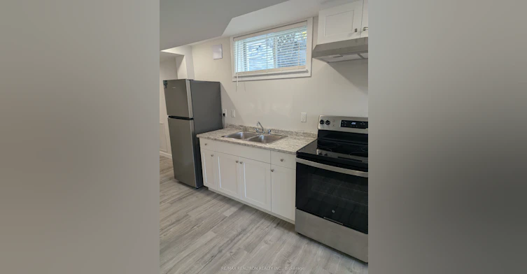 47B Drury Street, Bradford West Gwillimbury, ON, L3Z 1W9 - 2