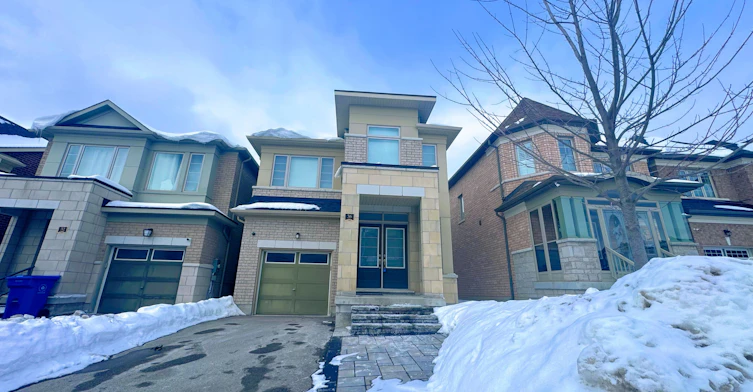 36 Applegate Drive, East Gwillimbury, ON, L9N 0R2 - 2