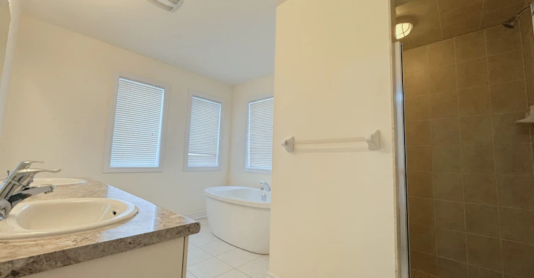 36 Applegate Drive, East Gwillimbury, ON, L9N 0R2 - 20