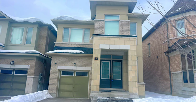36 Applegate Drive, East Gwillimbury, ON, L9N 0R2