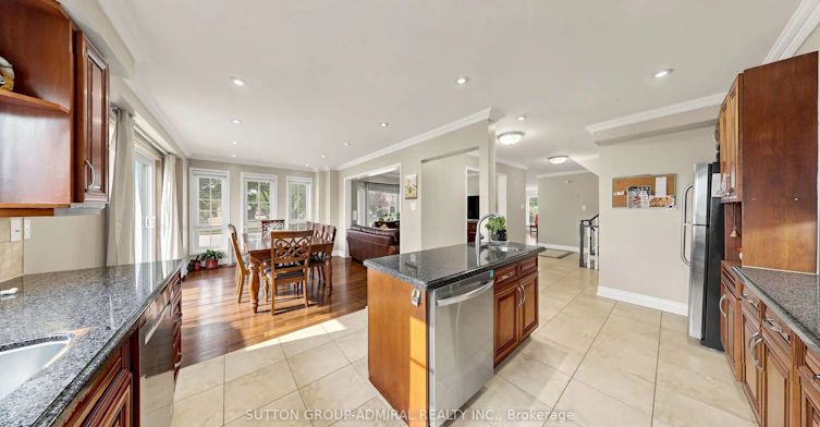 78 Alameda Circle, Vaughan, ON, L4J 8A6 - 6