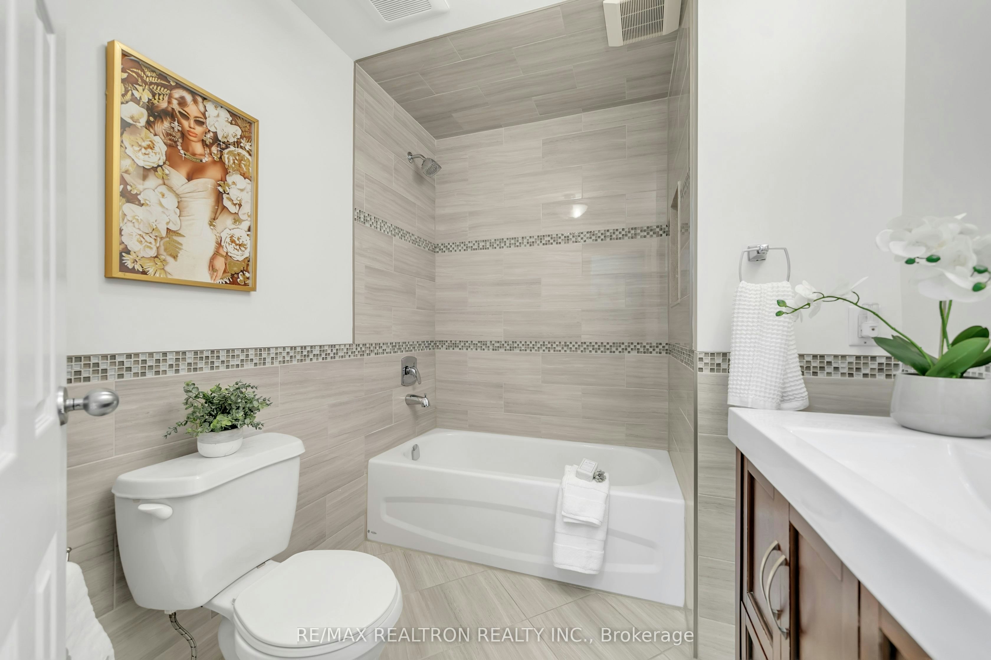 145 Willow Lane, Newmarket, ON, L3Y 4J1 - 14