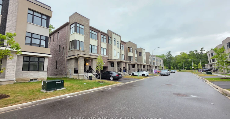 60 Puisaya Drive, Richmond Hill, ON, L4E 1A2 - 6
