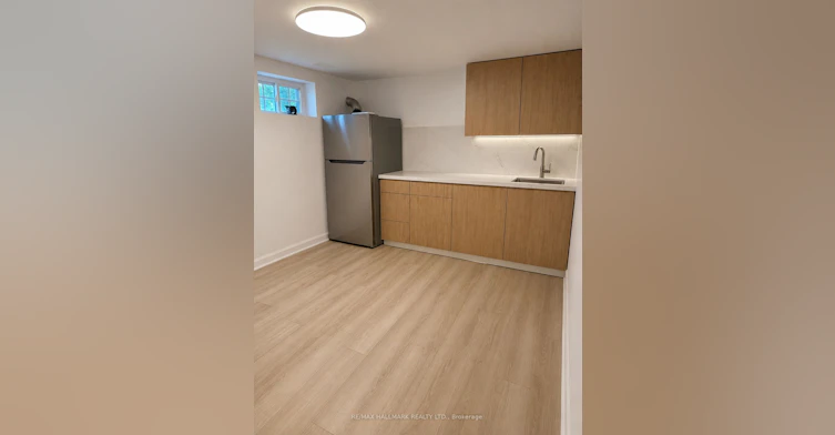 Basement B-68 Child Drive, Aurora, ON, L4G 1Y7