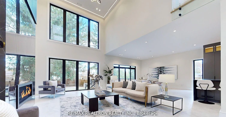 84 Murray Drive, Aurora, ON, L4G 2C3 - 4