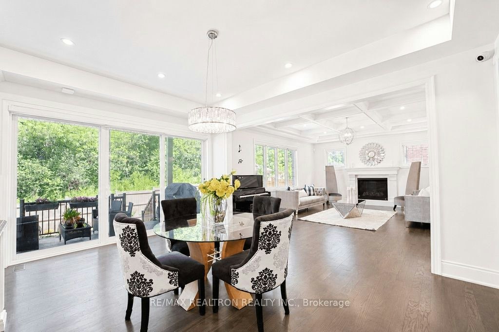 26 Sir Henry Court, King, ON, L7B 1A4