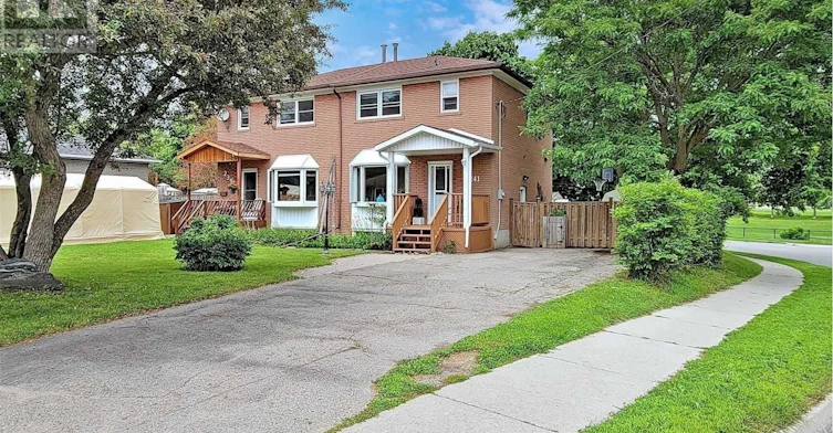 241 Septonne Avenue, Newmarket, ON, L3Y 2W5