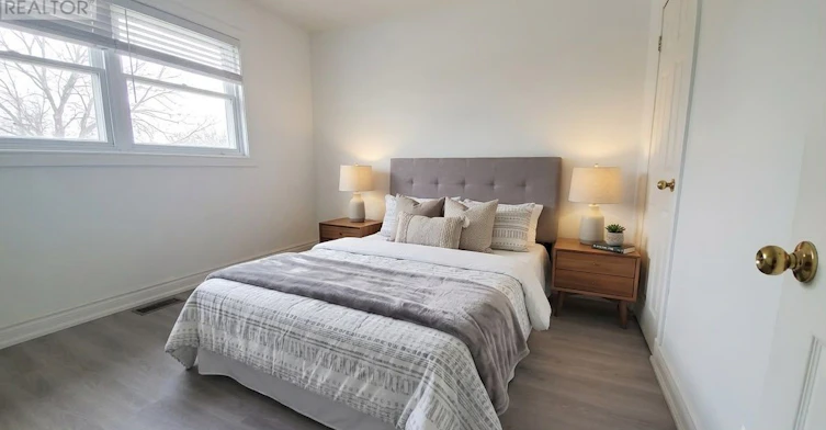 241 Septonne Avenue, Newmarket, ON, L3Y 2W5 - 7