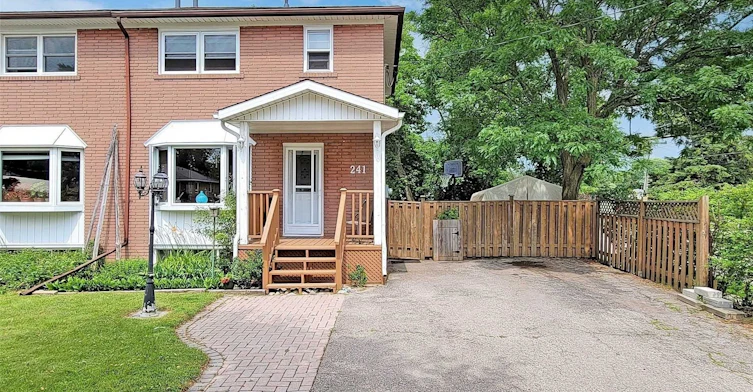 241 Septonne Avenue, Newmarket, ON, L3Y 2W5 - 2