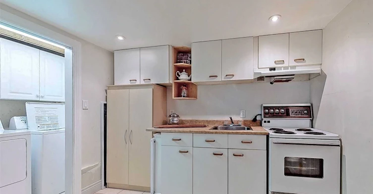 241 Septonne Avenue, Newmarket, ON, L3Y 2W5 - 10