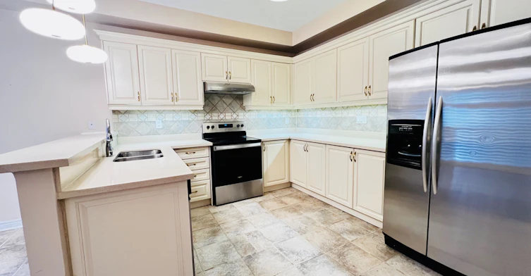 2 Adam Ernst Court, Vaughan, ON, L4H 2S5 - 4