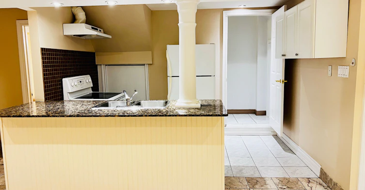 2 Adam Ernst Basement Court, Vaughan, ON, L4H 2S5