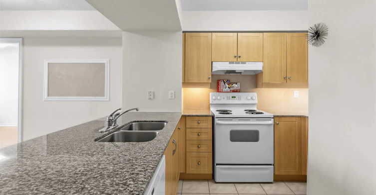 1206-50 Disera Drive, Vaughan, ON, L4J 9E9 - 5