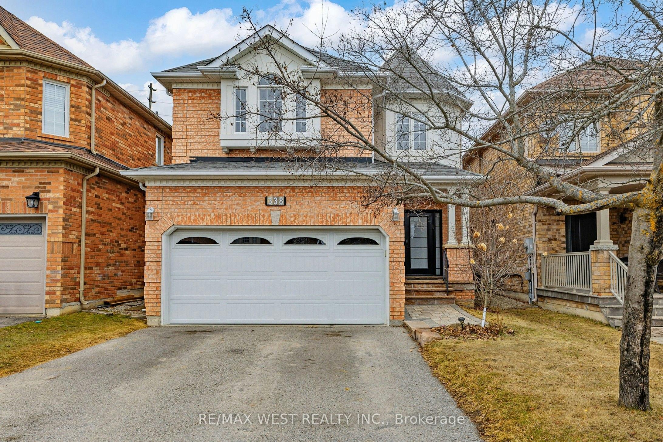 338 Mcbride Crescent, Newmarket, ON, L3X 2W3