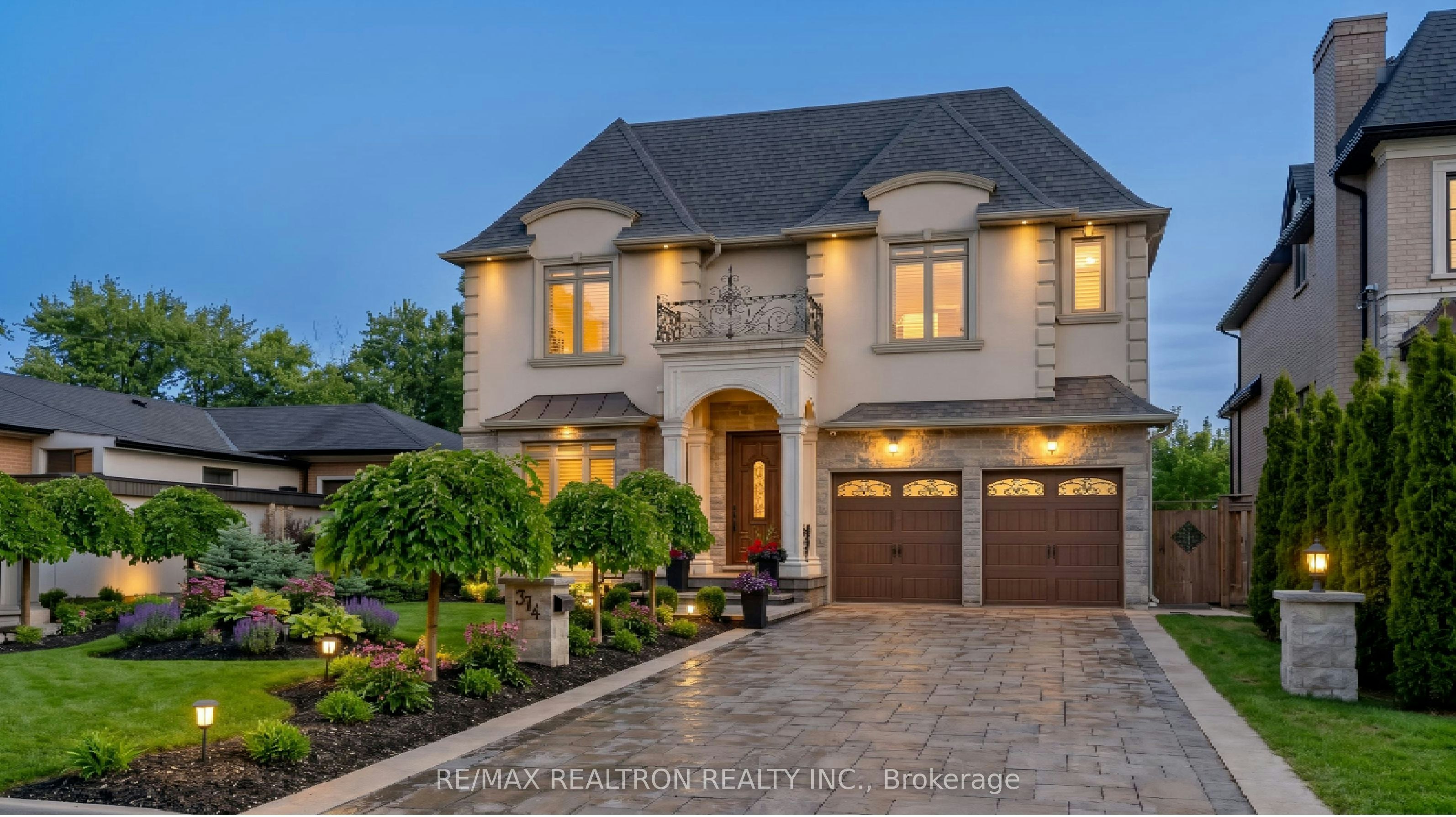 374 Elmwood Avenue, Richmond Hill, ON, L4C 1M1