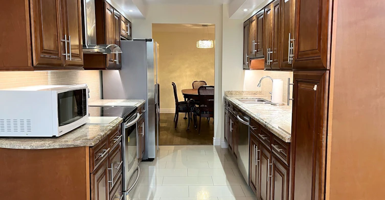 408-120 Promenade Circle, Vaughan, ON, L4J 7W9 - 18