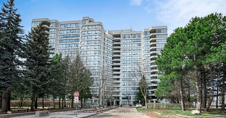 408-120 Promenade Circle, Vaughan, ON, L4J 7W9