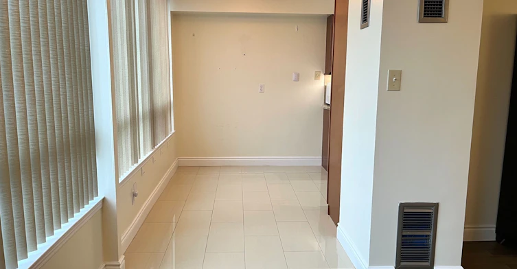 408-120 Promenade Circle, Vaughan, ON, L4J 7W9 - 17