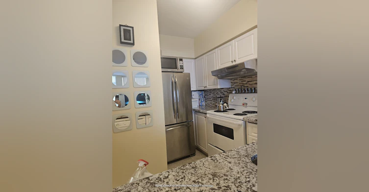 1102-9017 Leslie Street, Richmond Hill, ON, L4B 4R8 - 4