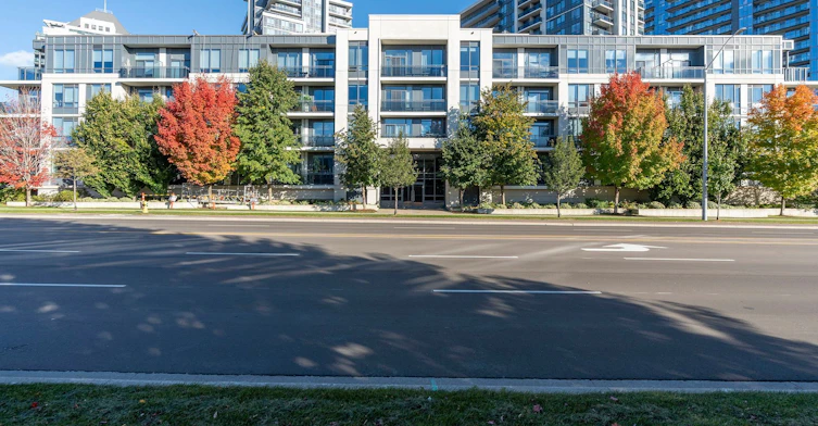 PH 6-95 North Park Road, Vaughan, ON, L4J 0J1 - 2
