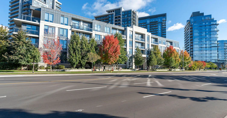 PH 6-95 North Park Road, Vaughan, ON, L4J 0J1