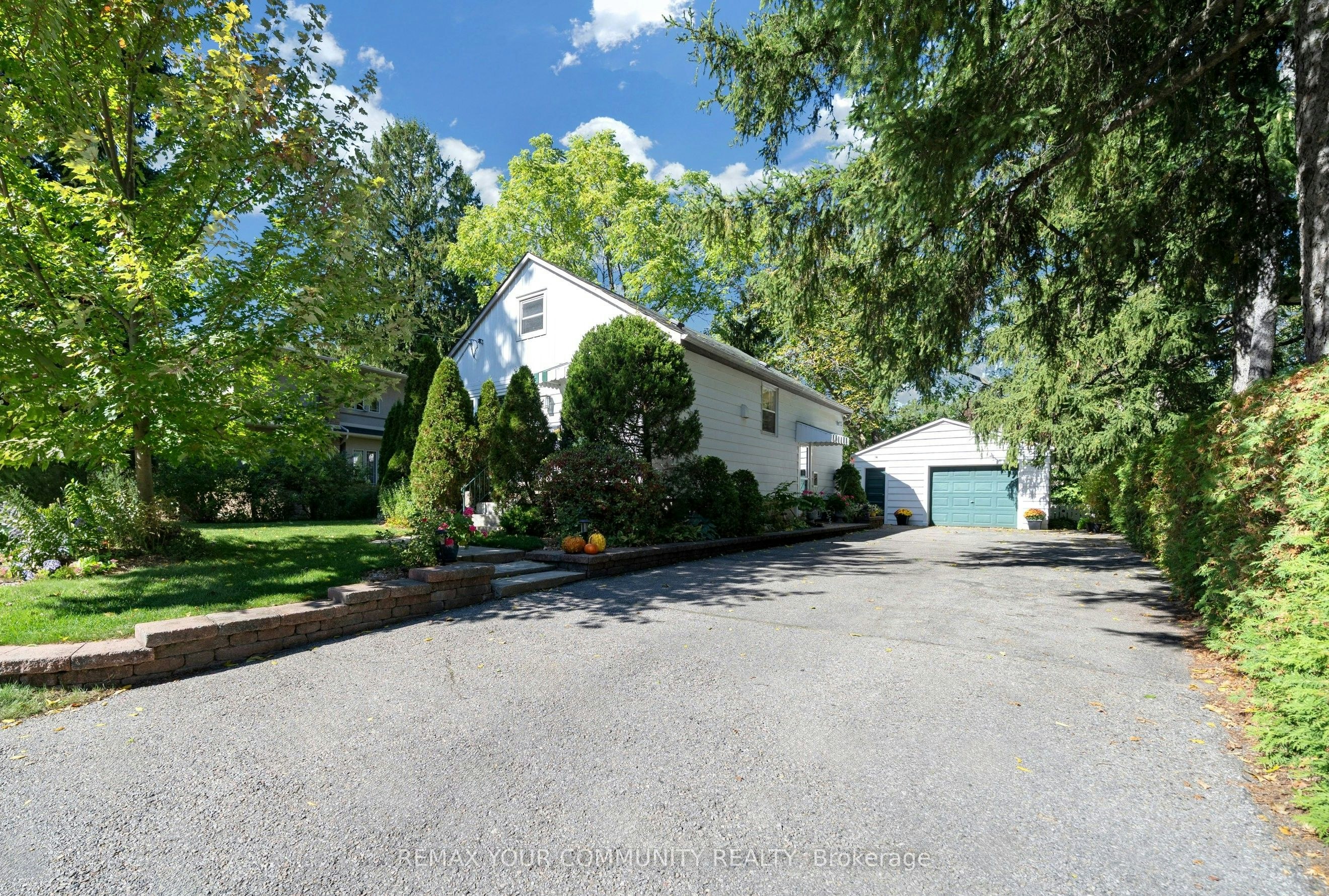 223 Richmond Street, Richmond Hill, ON, L4C 3Y9