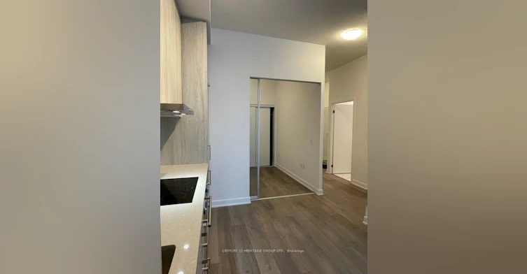 519-38 Honeycrisp Crescent, Vaughan, ON, L4K 0M8 - 5