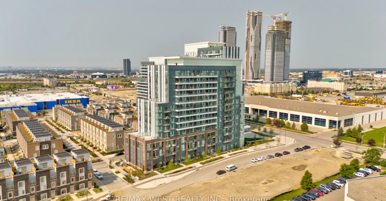 1106-60 Honeycrisp Crescent, Vaughan, ON, L4K 0N5 - 4