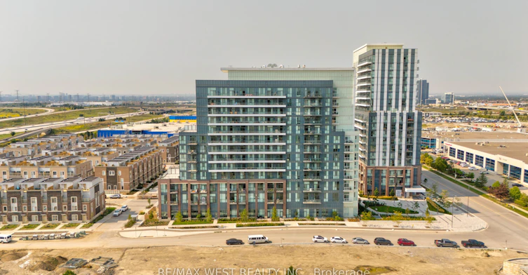1106-60 Honeycrisp Crescent, Vaughan, ON, L4K 0N5 - 3