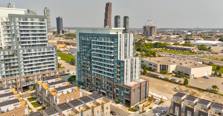 1106-60 Honeycrisp Crescent, Vaughan, ON, L4K 0N5 - 5