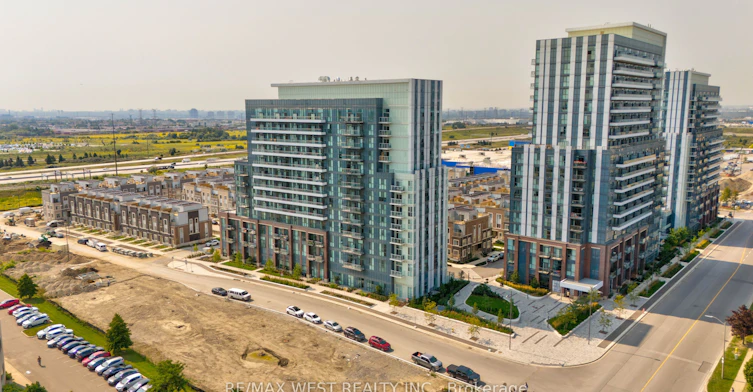1106-60 Honeycrisp Crescent, Vaughan, ON, L4K 0N5 - 2