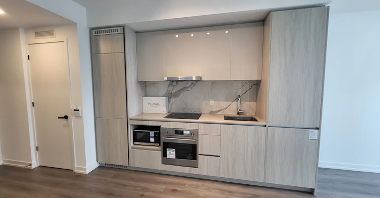 1202-28 Interchange Way, Vaughan, ON, L4K 0P8 - 8