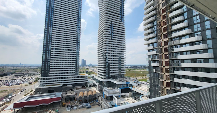 1202-28 Interchange Way, Vaughan, ON, L4K 0P8 - 12