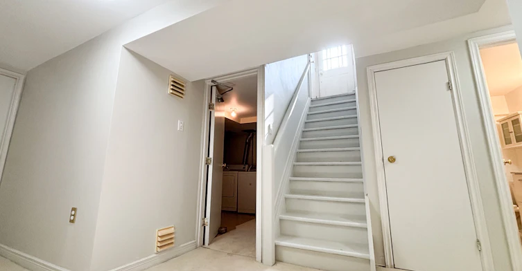 7 Rockport Crescent, Richmond Hill, ON, L4C 2L5 - 4