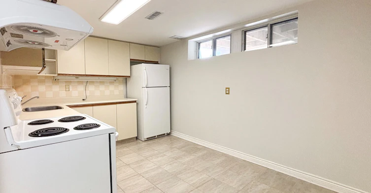7 Rockport Crescent, Richmond Hill, ON, L4C 2L5 - 9