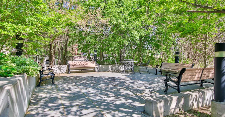 411-8201 Islington Avenue, Vaughan, ON, L4L 9S6 - 2