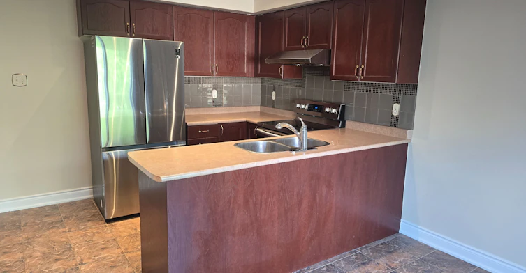 82 Red River Crescent, Newmarket, ON, L3X 2R5 - 7