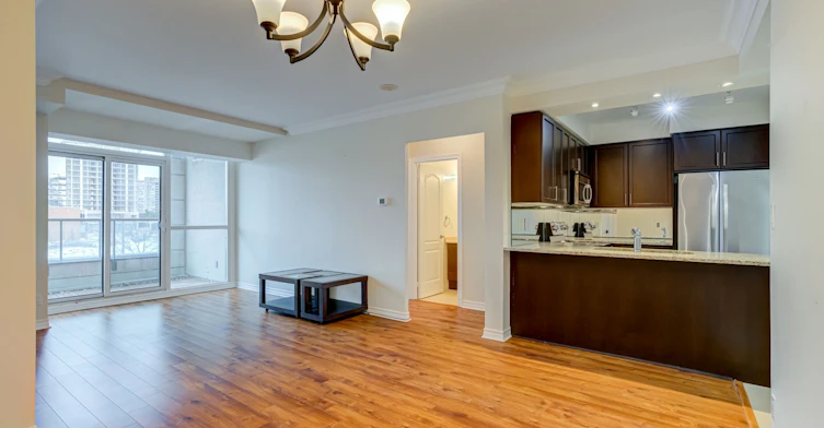 201-88 Promenade Circle, Vaughan, ON, L4J 9A4 - 11