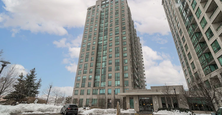 201-88 Promenade Circle, Vaughan, ON, L4J 9A4 - 2