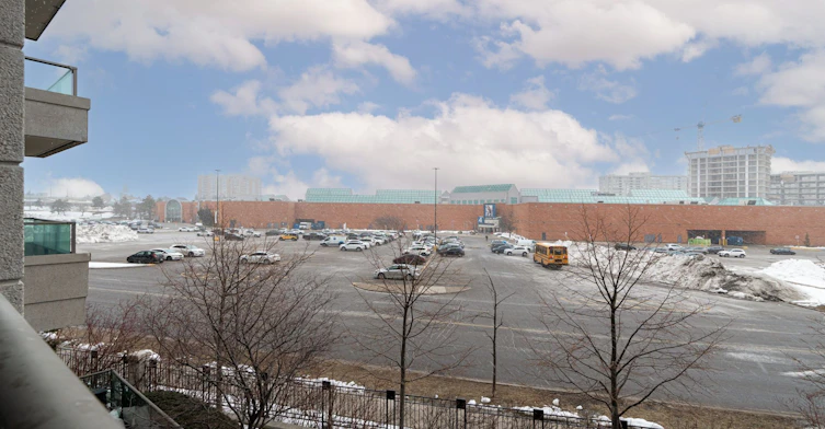 201-88 Promenade Circle, Vaughan, ON, L4J 9A4 - 31