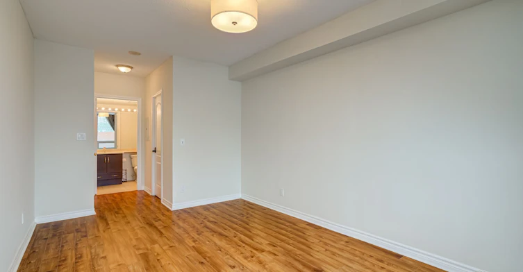201-88 Promenade Circle, Vaughan, ON, L4J 9A4 - 17