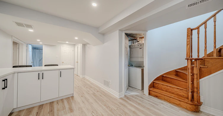 Lower-3 Glenayr Road, Richmond Hill, ON, L4B 2J5 - 12