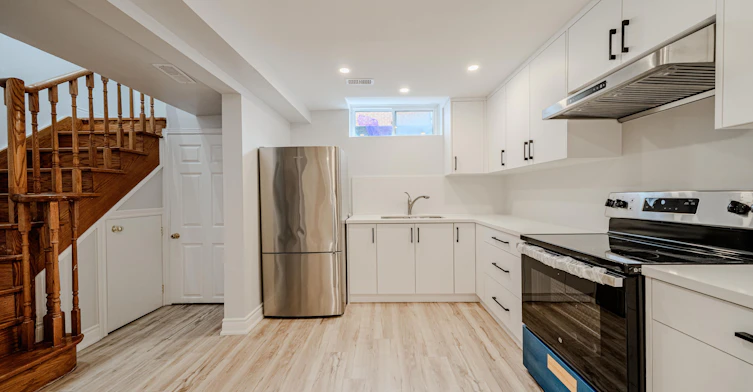 Lower-3 Glenayr Road, Richmond Hill, ON, L4B 2J5 - 9