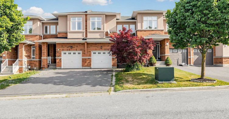 142 Mistywood Crescent W, Vaughan, ON, L4J 9K3