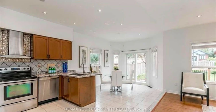 Main/2nd Flr-72 Depeuter Crescent, Bradford West Gwillimbury, ON, L3Z 3A4 - 4