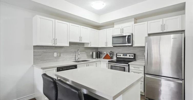 25-196 Pine Grove Road, Vaughan, ON, L4L 0H8 - 2